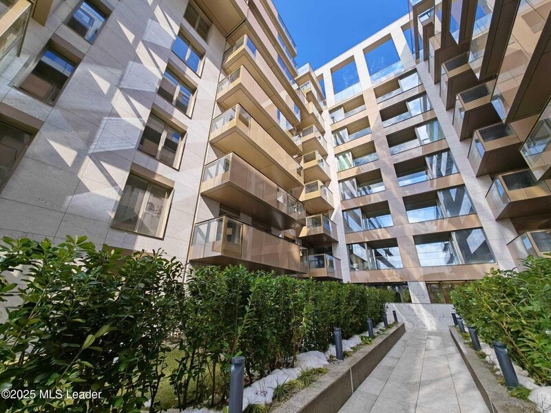 Cortina126, langa scoli de top confort si rafinament